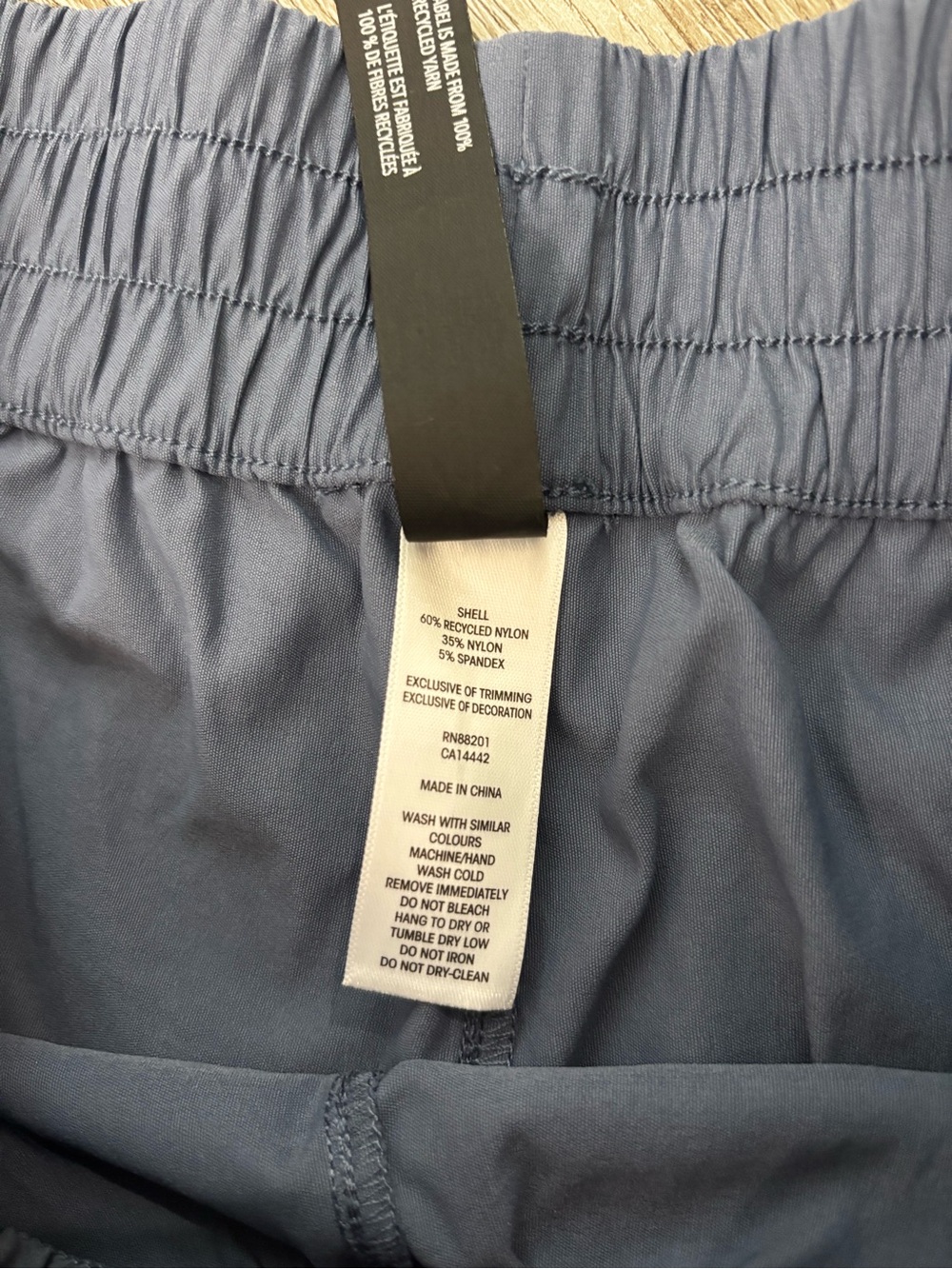 Mondetta Dark Blue Gray Elastic Waist Cargo Shorts Small - Picture 3 of 7